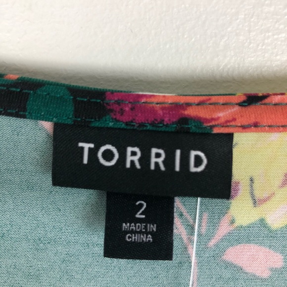 Torrid EMERALD GREEN STUDIO KNIT WRAP TOP x284 292 - Picture 4 of 7